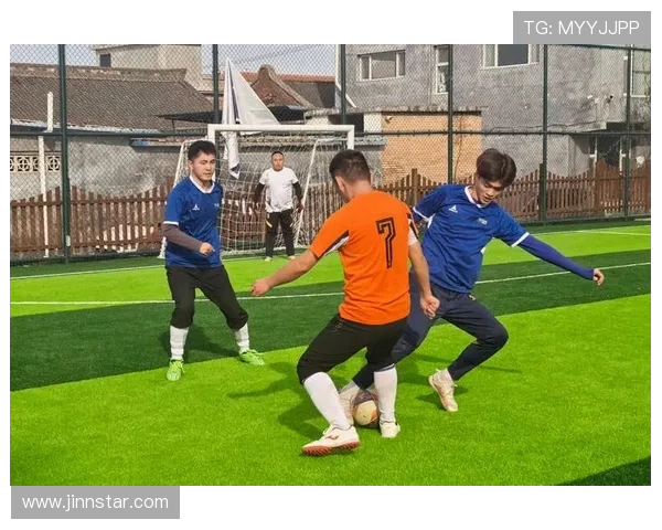 成都足球队荣登全国足球团队协作排行榜第九名展现团队精神与实力