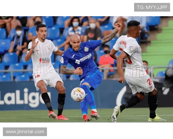 修咸顿主场迎战般尼全力争胜期待精彩对决与球迷共庆足球盛宴 修咸顿主场迎战般尼全力争胜期待精彩对决与球迷共庆足球盛宴