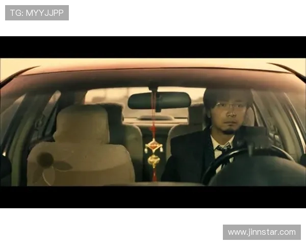 帕丘卡与莱昂激战正酣谁能在这场对决中笑到最后